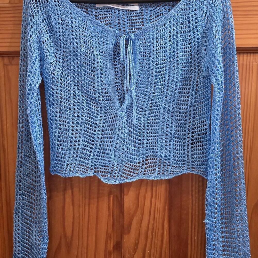 Silence + Noise blue open-knit crop sweater size small